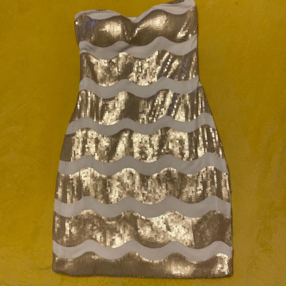 NEW sequence tube top dressed